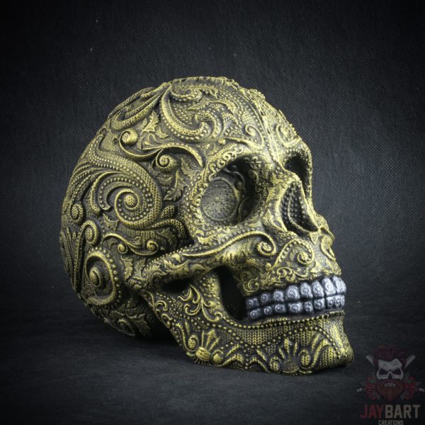 Sugar Skull *Life Size* Hand-painted decorative Skull. Handmade decoration item. This skull is made for order and the crafting can take up to 2 weeks. Free shipping worldwide with a tracking number. Available finished in 2 basic colors; Gold & Copper. Custom painting request is also available. If you have any custom requests regarding the painting, feel free to add them as a comment during checkout! The model is 3D printed (FDM) in PLA, which is a sourced-from-nature recyclable plastic. Please note, that these pieces are categorized as hand-made and hand-painted artistic items. Each finished item is unique, there are no 2 fully identical pieces. 3D Model designed by Hex3D, find on Patreon. If you have access to a 3D printer I highly recommend checking them out!